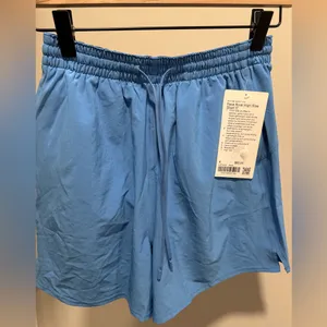 NWT LULULEMON - Pool Party Pace Rival High-Rise Short 5" - $68 - Size 6 thumbnail 6
