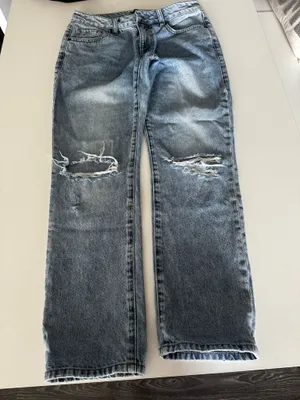 CAbi 100% BF Jeans Women’s 2 Distressed Straight Leg thumbnail 1