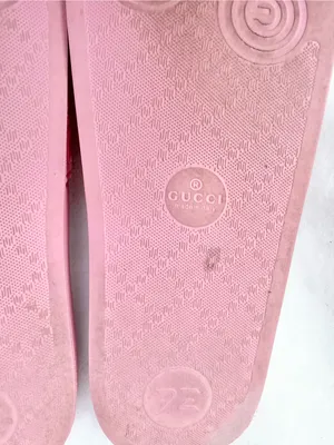 Gucci Pink GG Rubber Slide Sandals Women’s Size 38 (US 7.5) Made in Italy thumbnail 11