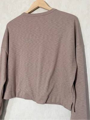 Vuori Women’s Long Sleeve Sunrise Oversize Henley Top Shirt in Goldenrod M thumbnail 7