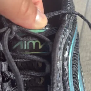 Nike Air Max 720 Size 7 Throwback Future Iridescent Green and Black Shoes thumbnail 9