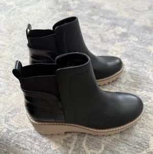 DV by Dolce Vita Black Boots Size 8 thumbnail 1