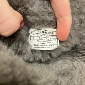 UGG Bailey Button gray suede‎ boots size 8 thumbnail 8