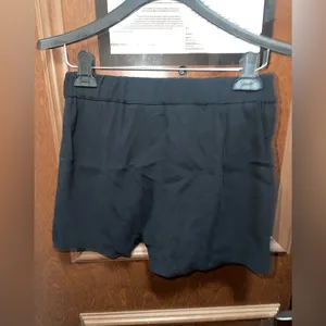 Babaton Classic Black Women's Shorts Size 0 thumbnail 2