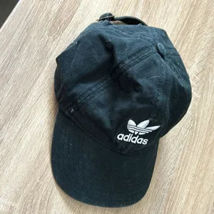 Adidas black baseball hat thumbnail 2