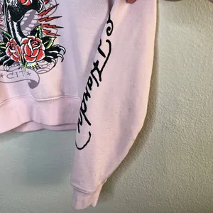 Ed Hardy Womens y2k Pink Panther Graphic Cropped Sweatshirt Medium thumbnail 5