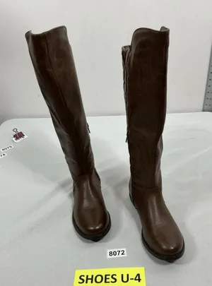 Womans Excellent Condition Quilted 1/4 Zip Riding Boots Size 6 Brown thumbnail 1