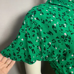 Hush Ren Shirt Dress Leopard Heart Print Women Sz‎ 6 Green Short Sleeve Colorful thumbnail 15