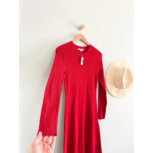 Madewell | NWT The Signature Knit Crewneck Midi Dress in Crimson | Sz M thumbnail 3