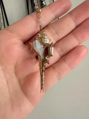 Gold Seashell Pendant Necklace Beachy Coastal Boho Necklace thumbnail 2