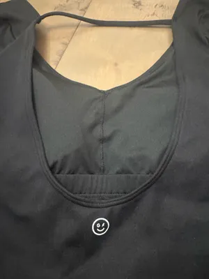 Gilly Hicks Hollister Size Small NWOT Long Sleeve Crop Too with Built in Bra thumbnail 3