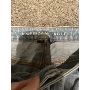 American Eagle‎ Outfitters Women's Mom Jeans Strived Size 8 Long thumbnail 9