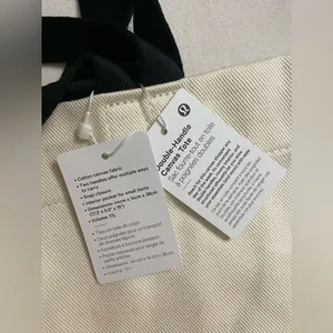 Lululemon NWT Double Handle Canvas Tote Bag 17L Snap Closure Interior Pocket thumbnail 7