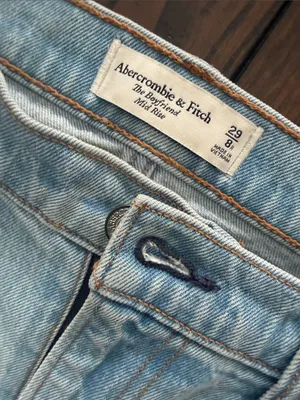 Abercrombie & Fitch The Boyfriend Mid Rise Jeans Women’s Size 8 Blue Denim thumbnail 3