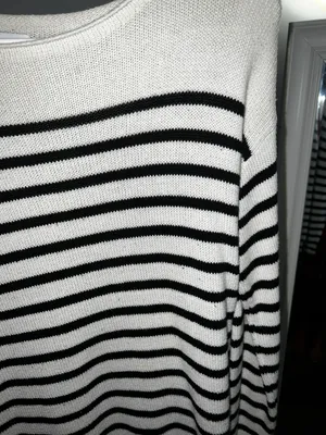 Old Navy Stripped Sweater thumbnail 3