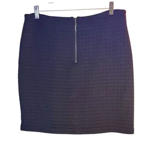 Laundry By Shelli Segal Women’s Black Quilted Zipper Pocket Skirt Size 10 thumbnail 3