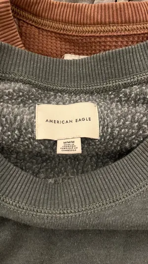 American Eagle Outfitters Crewneck thumbnail 2