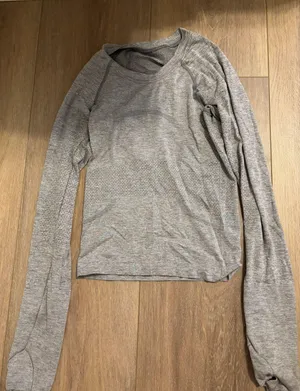 Lululemon Swiftly Tech Long Sleeve Race Length thumbnail 2
