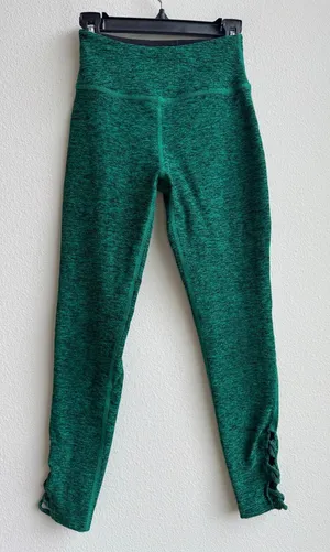 ✨$5/$25 BEYOND YOGA Cropped Low Rise Green Side Lace Up Legging Size XS thumbnail 1