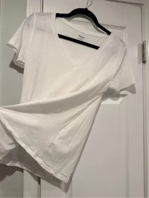 NWOT Madewell Size S White V Neck Short Sleeve Lightweight Slub Cotton Top thumbnail 3