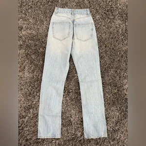 ASOS Deisgn 90s Straight Leg Jeans in Light Blue, Size 24X34​​​​​​ thumbnail 4