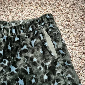 Aerie Green Leopard Plush Lounge Shorts‎ XL Soft Cozy Sleepwear thumbnail 5