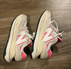 New Balance pink sneakers thumbnail 3