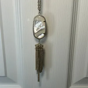Kendra‎ Scott Rayne Necklace White Mother of Pearl Stone Gold Tassel Pendant thumbnail 6