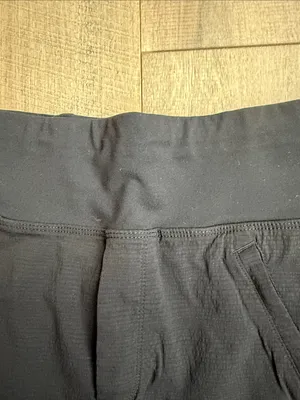 Athleta Trekkie North Short Black Size 0 thumbnail 6