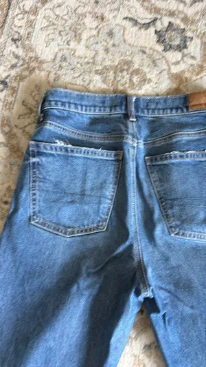 American Eagle High-Rise Straight Jeans thumbnail 8