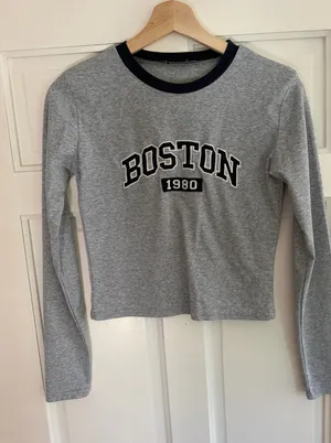 Edikted Long Sleeve Crop Top thumbnail 1