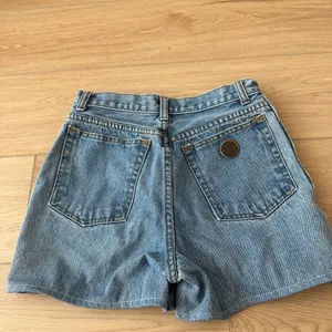 Blue high waisted denim shorts Size 24 thumbnail 2