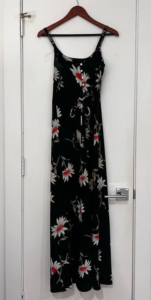Sans Souci Midi Floral Print Black Dress thumbnail 8