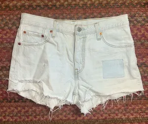 LEVIS BUTTON FLY LIGHT WASH PATCHWORK DISTRESSED CUT OFF SHORTS thumbnail 1