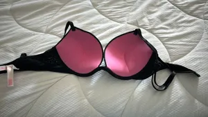 Victorias Secret Bra thumbnail 2