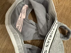 Victoria's Secret Bra thumbnail 2