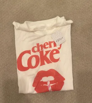 T-shirt thumbnail 2