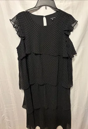 Who What Wear Black Polka Dot Tiered Midi Dress thumbnail 1