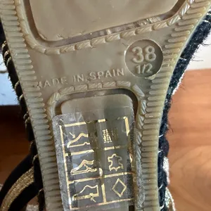 Marc Jacobs Black Satin Gold Metallic Wrap Espadrille Wedge Sandals Spain 38.5 thumbnail 8