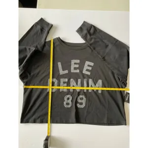 Lee® Women's Relaxed Crew Sweatshirt, Sizes L thumbnail 5