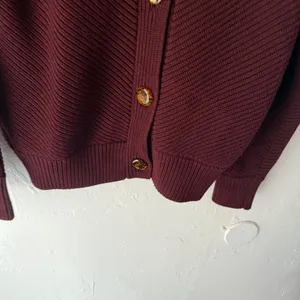 Victoria Beckham Knit Cardigan Sweater Burgundy Button Front V Neck Size 2 Large thumbnail 3