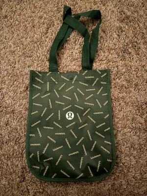 Lululemon Reusable Christmas Bag Edition Green thumbnail 1