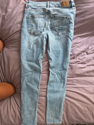 American Eagle Strigid Mom Jeans Distressed thumbnail 2