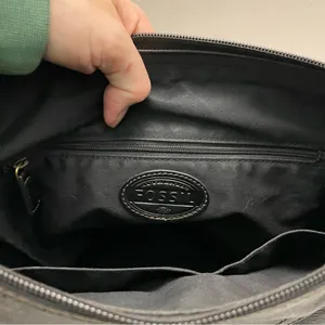 Vintage Fossil Purse Crossbody Pebbled Leather Lightweight Embossed Logo Black thumbnail 16