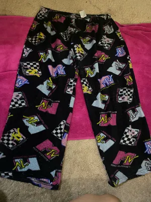 Aeropostale Jeans, Aeropostale long sleeve, Chicago hoodie, Sanrio hello kitty shirt, Los Angeles sweatpants SHEIN,MTV thumbnail 13