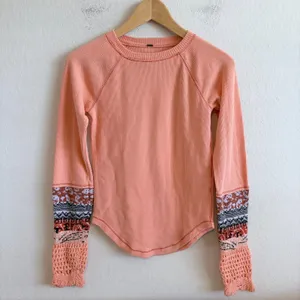 FREE PEOPLE The Mix Cuff Thermal Orange Coral Waffle Knit Crochet Top Womens XS thumbnail 2