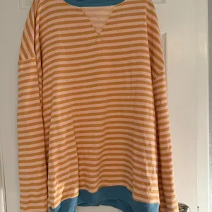 Free People ( We The Free) Oversized Classic Crewneck thumbnail 3