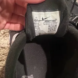 Air Max 270 react Size 8.5 thumbnail 5