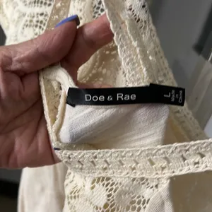 Doe & Rae Cold Shoulder Hi Lo Lacey Top size Large Cold Shoulder EUC thumbnail 3