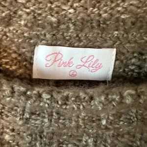 Pink lily cropped short sleeve sweater thumbnail 3